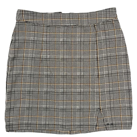 Garage “As If” Plaid Mini Skirt | Size XS - Picture 3 of 12